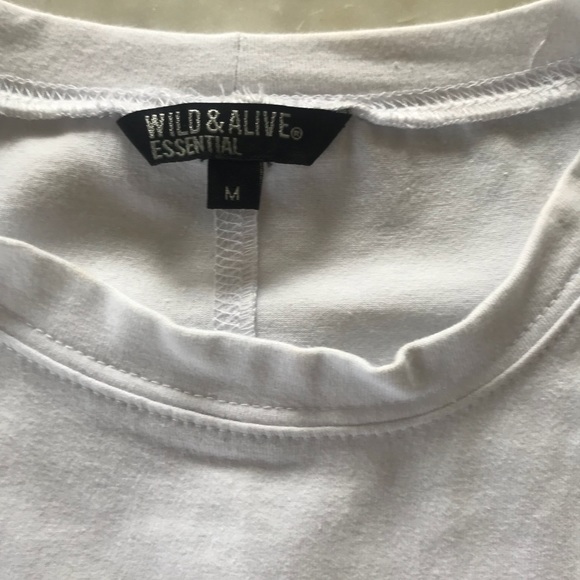 NWOT Wild & Alive White Graphic Muscle Tee - Picture 4 of 5